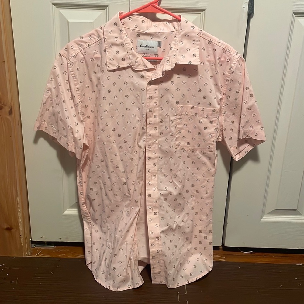L Goodfellow & Co Pink Patterned Button Up